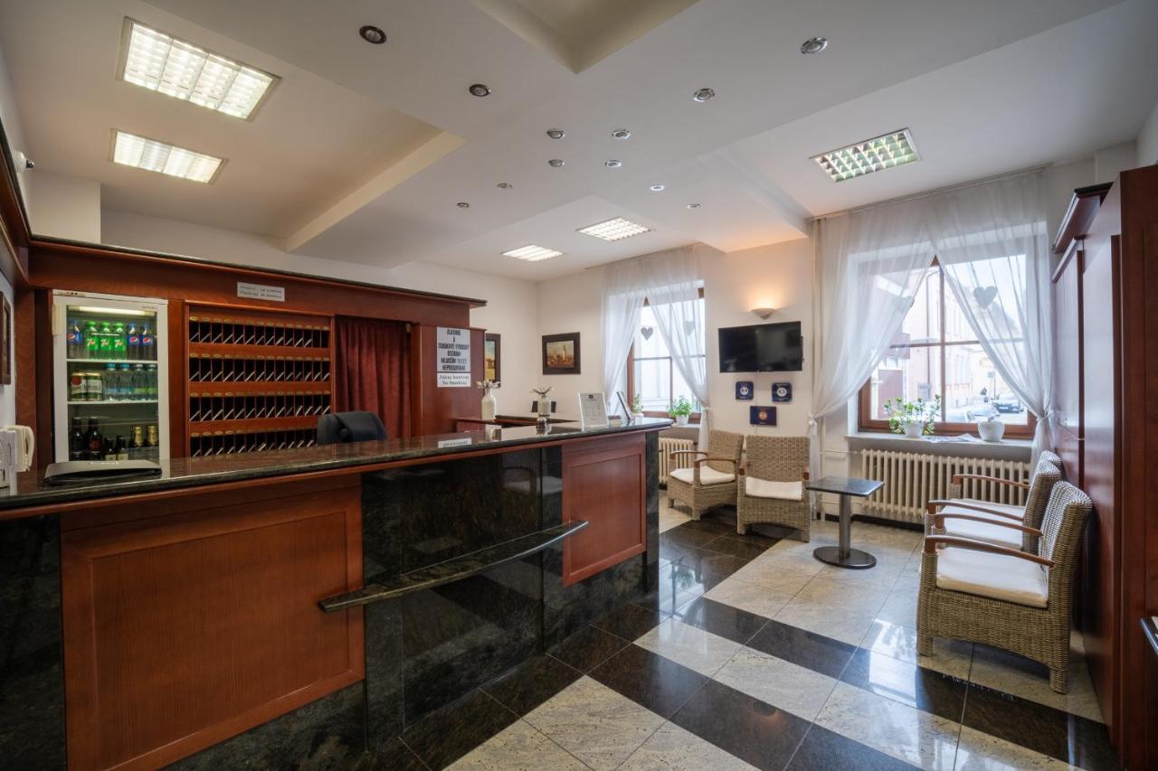 Hotel Grand Угерске-Градиште Экстерьер фото