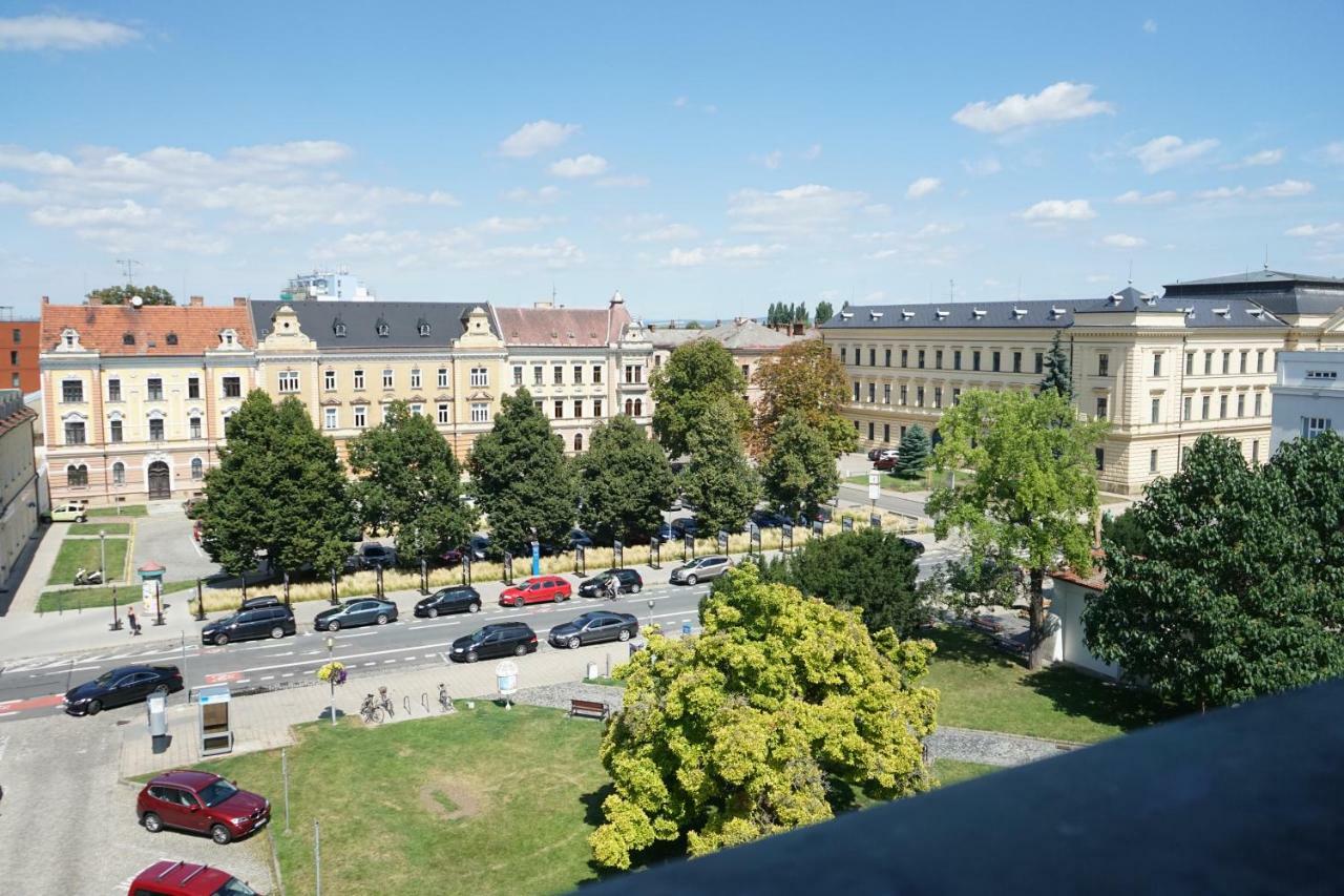 Hotel Grand Угерске-Градиште Экстерьер фото