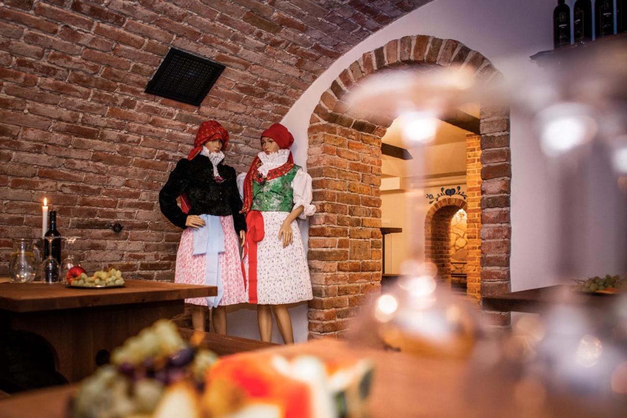 Hotel Grand Угерске-Градиште Экстерьер фото